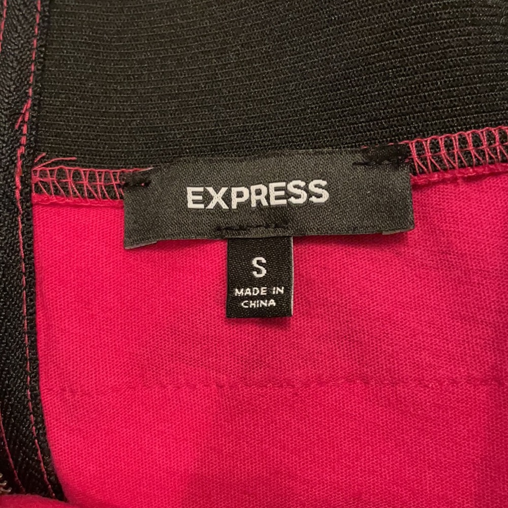 Express Fuchsia Mini Skirt - Picture 3 of 4